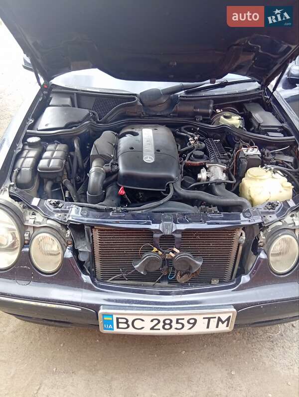 Седан Mercedes-Benz E-Class 2001 в Сколе