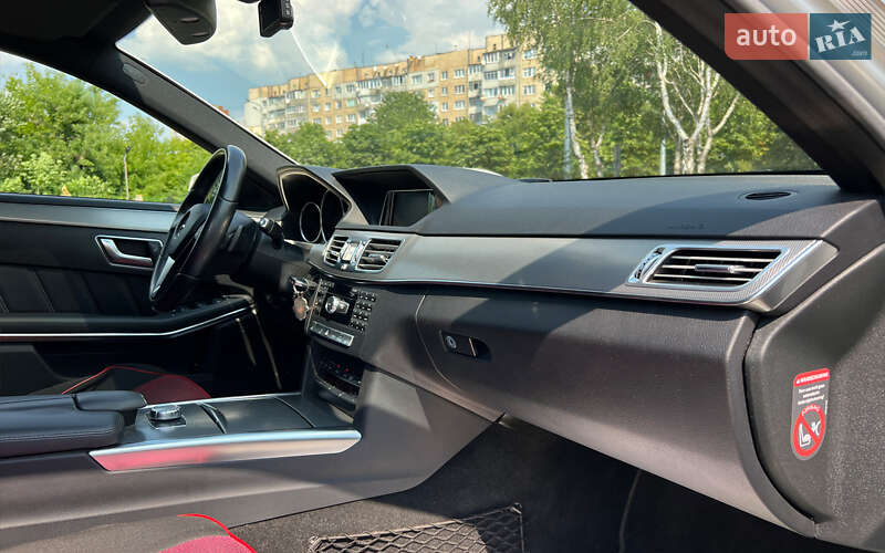 Седан Mercedes-Benz E-Class 2013 в Львове