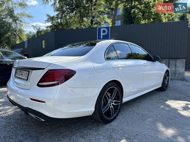 Седан Mercedes-Benz E-Class 2019 в Киеве