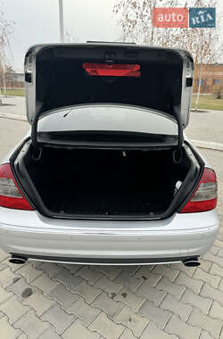 Седан Mercedes-Benz E-Class 2007 в 