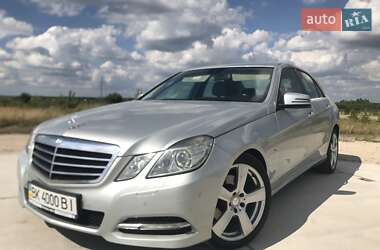 Седан Mercedes-Benz E-Class 2010 в Ровно