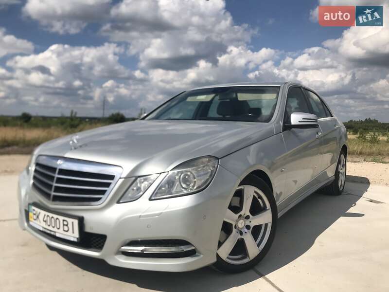 Mercedes-Benz E-Class 2010