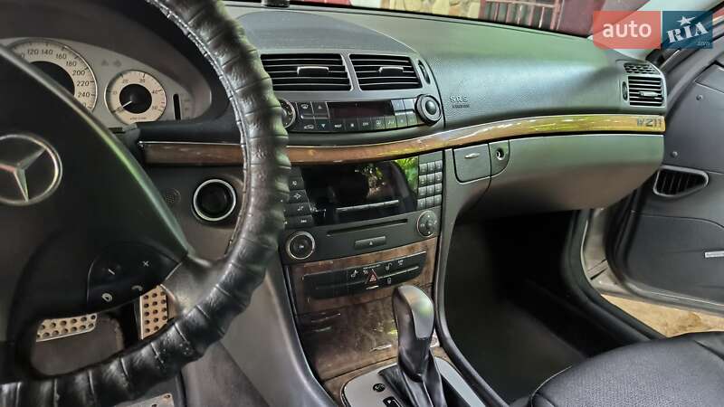 Седан Mercedes-Benz E-Class 2006 в Надворной