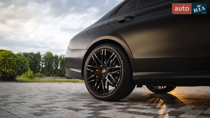 Седан Mercedes-Benz E-Class 2018 в Киеве