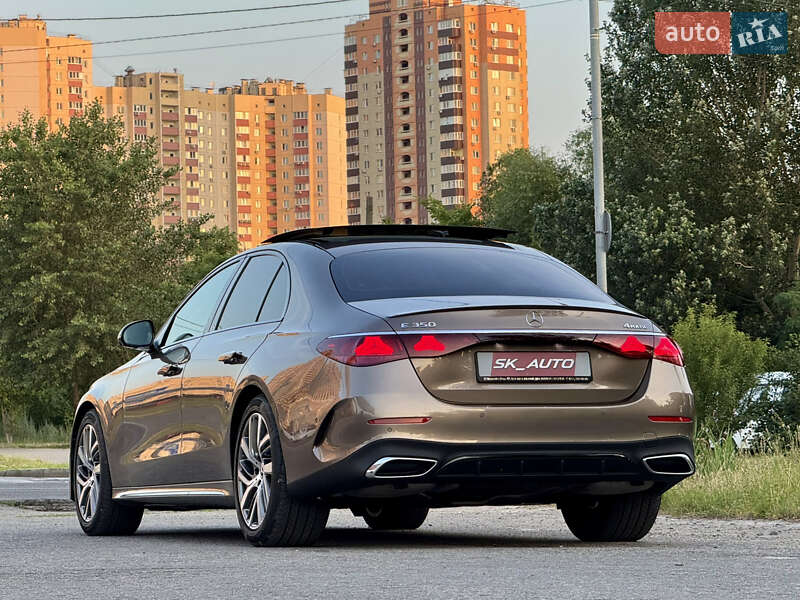 Седан Mercedes-Benz E-Class 2024 в Киеве