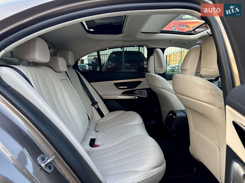 Седан Mercedes-Benz E-Class 2024 в Киеве