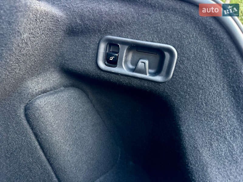 Седан Mercedes-Benz E-Class 2024 в Киеве