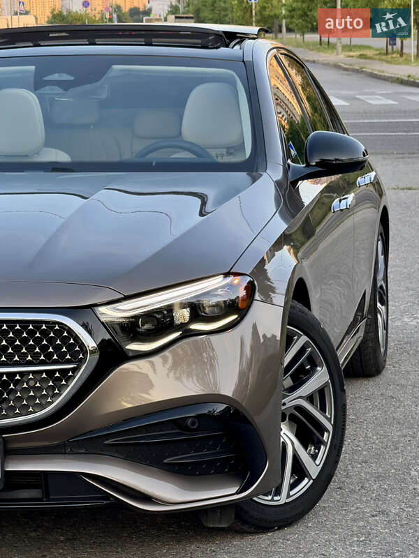 Седан Mercedes-Benz E-Class 2024 в Киеве