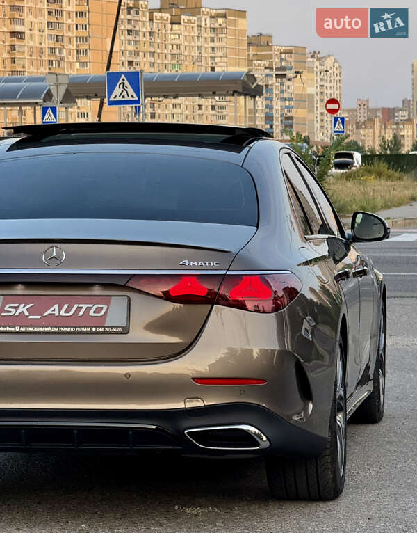 Седан Mercedes-Benz E-Class 2024 в Киеве