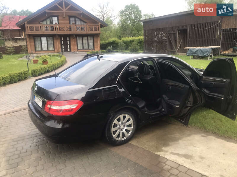 Mercedes-Benz E-Class 2012