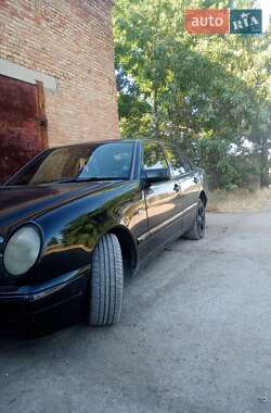 Седан Mercedes-Benz E-Class 1996 в 