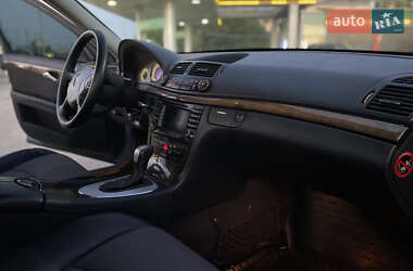 Седан Mercedes-Benz E-Class 2005 в 