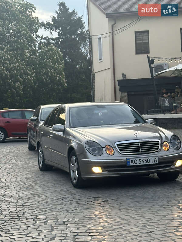 Mercedes-Benz E-Class 2004