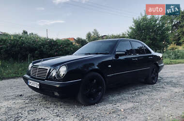 Седан Mercedes-Benz E-Class 1998 в 