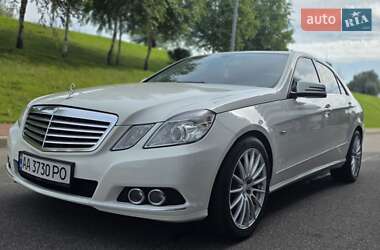 Седан Mercedes-Benz E-Class 2011 в Киеве