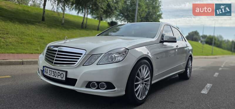 Mercedes-Benz E-Class 2011