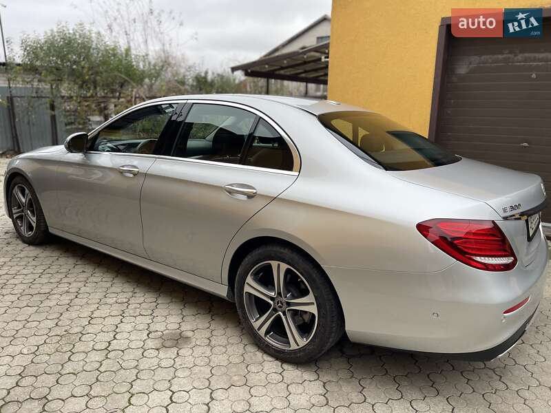 Седан Mercedes-Benz E-Class 2018 в Киеве