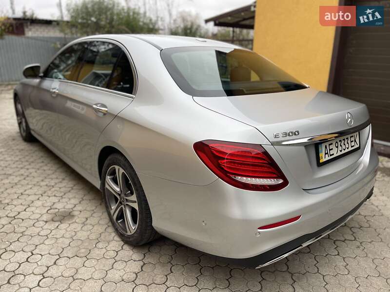 Седан Mercedes-Benz E-Class 2018 в Киеве