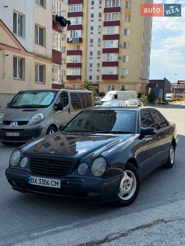 Mercedes-Benz E-Class 2000
