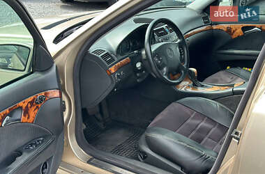 Седан Mercedes-Benz E-Class 2002 в Ровно