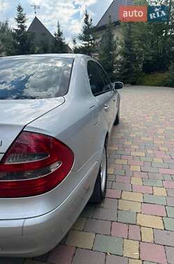 Седан Mercedes-Benz E-Class 2003 в 