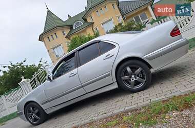 Седан Mercedes-Benz E-Class 2000 в Черновцах