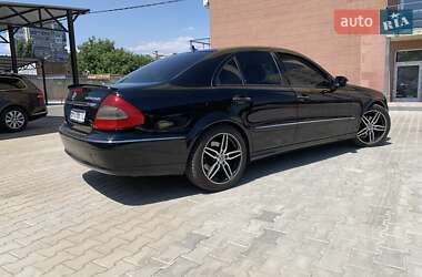 Седан Mercedes-Benz E-Class 2008 в 