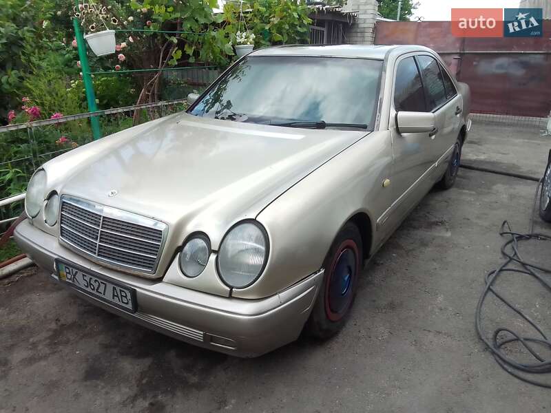 Mercedes-Benz E-Class 1998