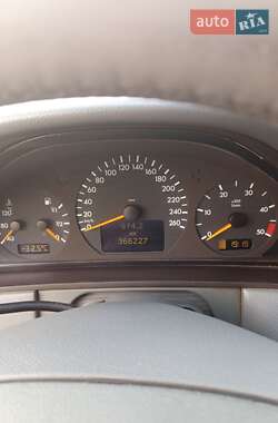 Седан Mercedes-Benz E-Class 2001 в 