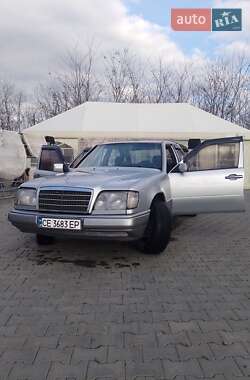Седан Mercedes-Benz E-Class 1986 в Кицмани
