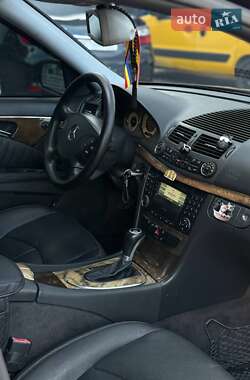 Седан Mercedes-Benz E-Class 2003 в 