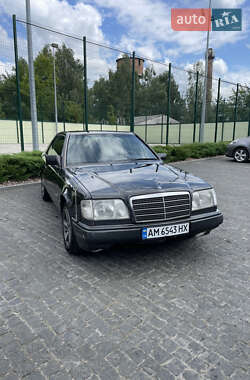 Купе Mercedes-Benz E-Class 1995 в 