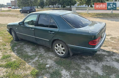 Седан Mercedes-Benz E-Class 1998 в 