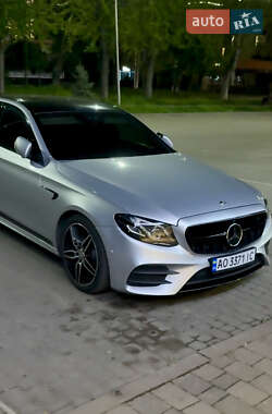 Седан Mercedes-Benz E-Class 2016 в 