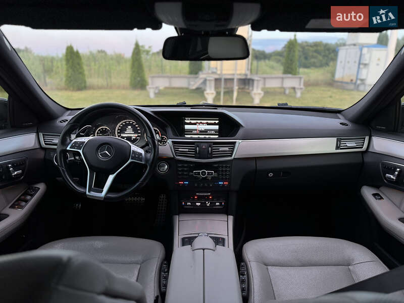 Седан Mercedes-Benz E-Class 2012 в Черновцах
