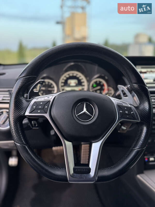 Седан Mercedes-Benz E-Class 2012 в Черновцах