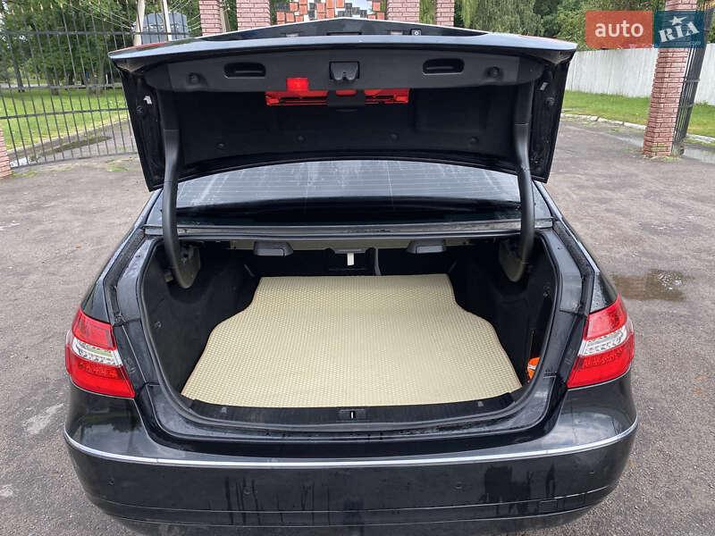 Седан Mercedes-Benz E-Class 2011 в Володимирці фото 7 Седан Mercedes-Benz E-Class 2011 в Володимирці