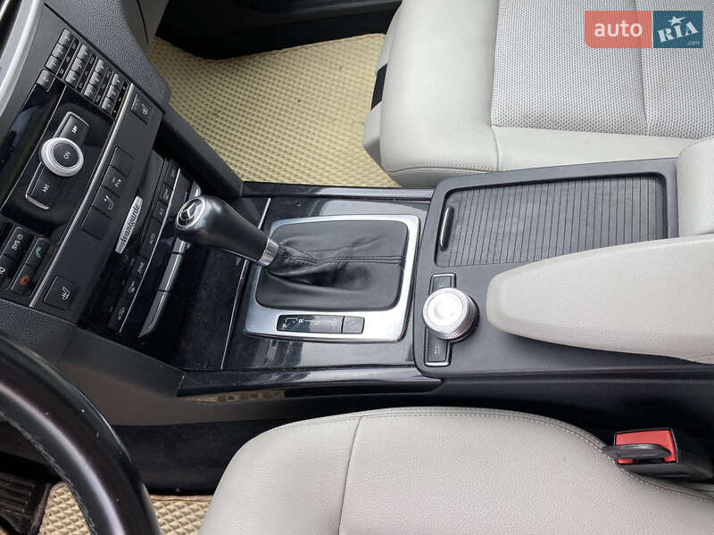 Седан Mercedes-Benz E-Class 2011 в Владимирце