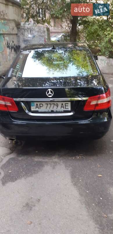 Седан Mercedes-Benz E-Class 2011 в Запоріжжі