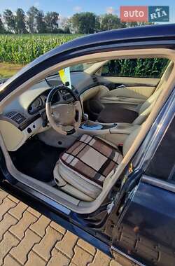 Седан Mercedes-Benz E-Class 2003 в 