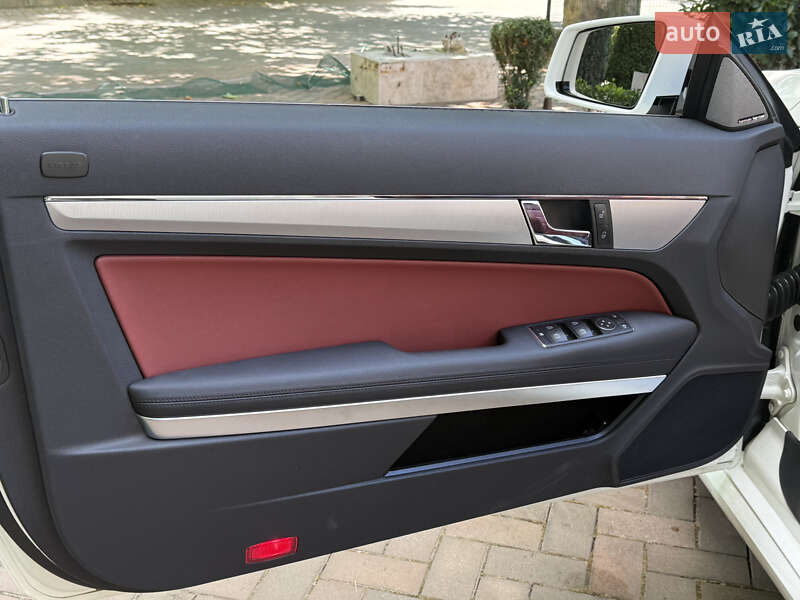 Кабриолет Mercedes-Benz E-Class 2011 в Одессе