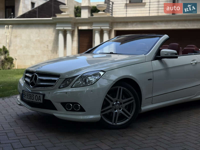 Кабриолет Mercedes-Benz E-Class 2011 в Одессе