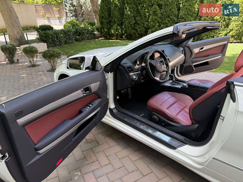 Кабриолет Mercedes-Benz E-Class 2011 в Одессе