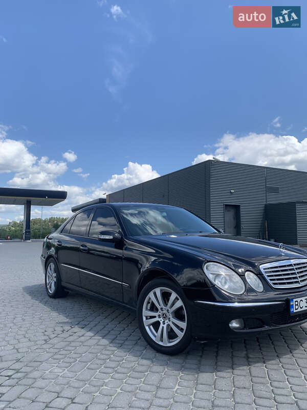 Mercedes-Benz E-Class 2002