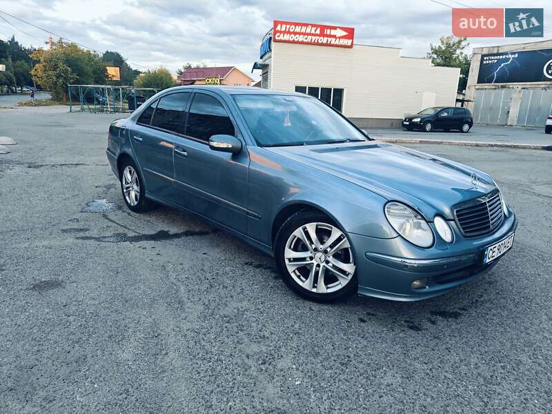 Седан Mercedes-Benz E-Class 2003 в Черновцах