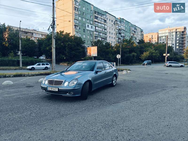 Седан Mercedes-Benz E-Class 2003 в Черновцах