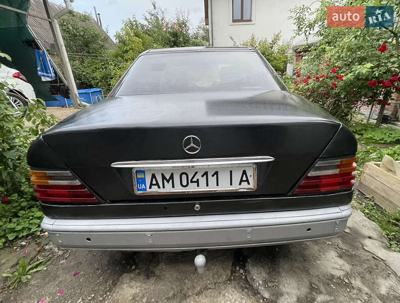 Седан Mercedes-Benz E-Class 1994 в Житомире