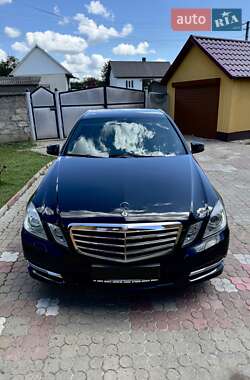 Седан Mercedes-Benz E-Class 2012 в 