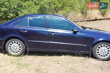 Седан Mercedes-Benz E-Class 2002 в 