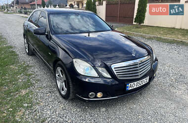 Седан Mercedes-Benz E-Class 2009 в Ужгороде
